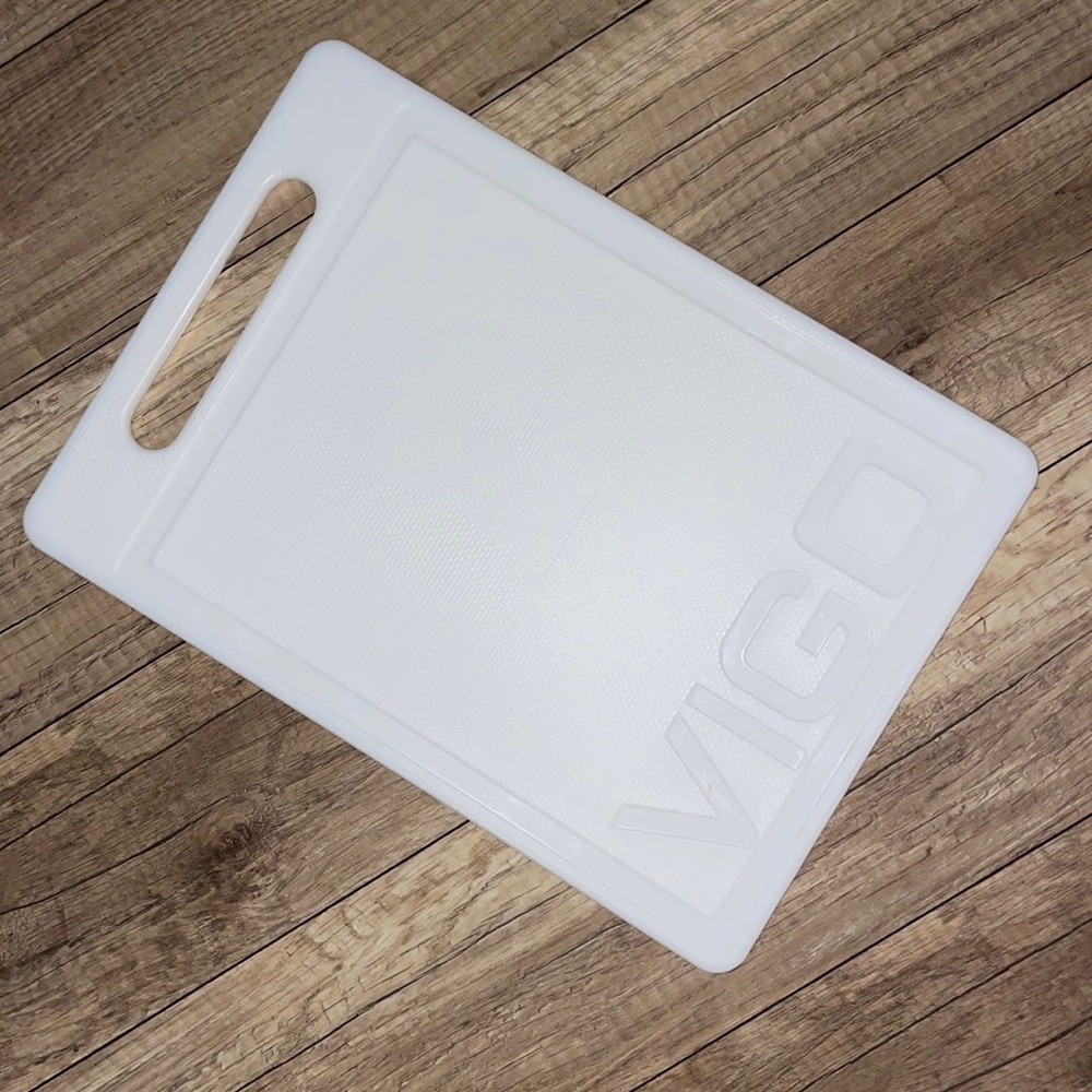COPY - New Vigo plastic white kitchen cutting board